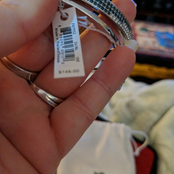 Coach earrings and matching bracelet's - Picture 3 of 6